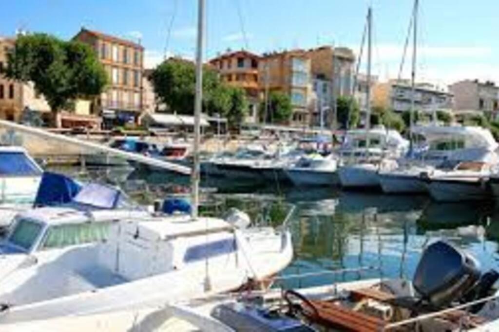 F2 Climatise A Golfe -Juan En Front De Mer Et Piscine Валлорис Экстерьер фото